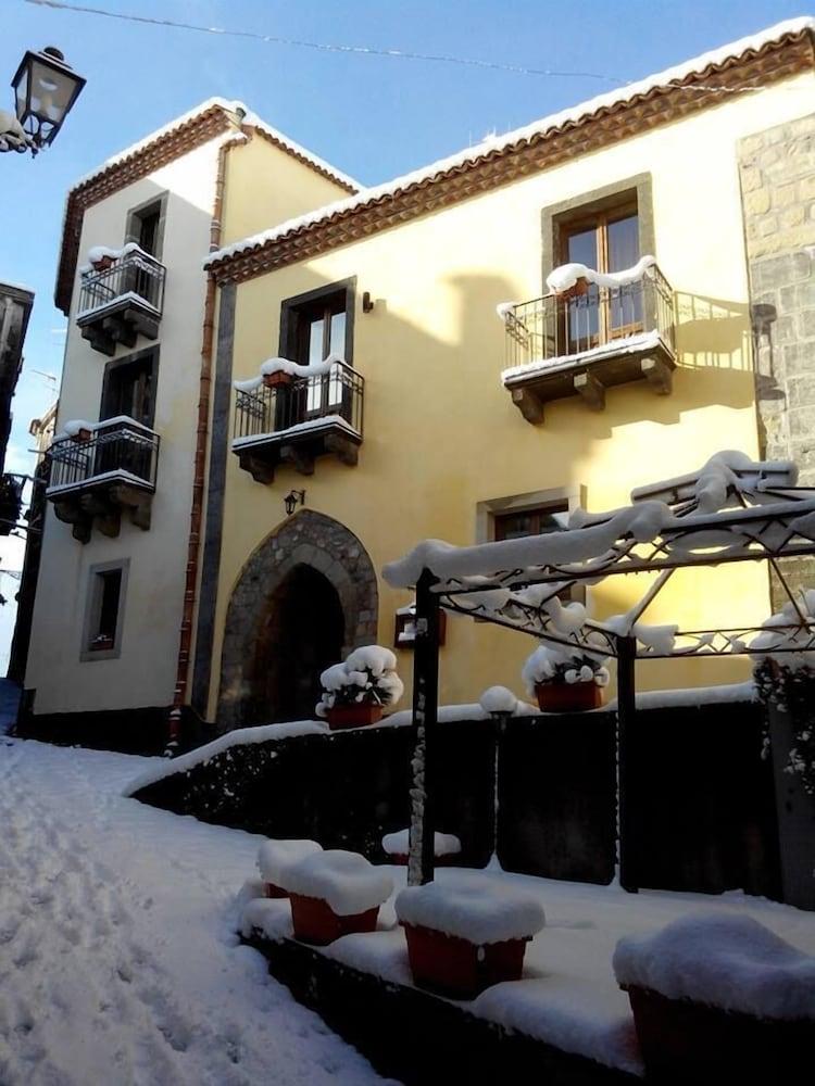 Hotel Federico II Кастільйоне-ді-Сицилія Екстер'єр фото